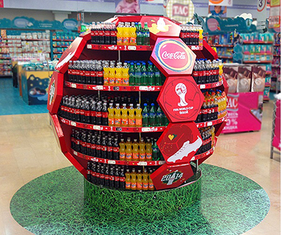 Idéias de exibição de varejo: como a Coca-Cola mantém o burburinho 3
