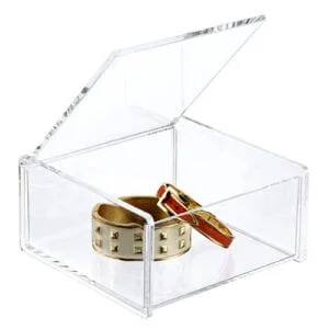 Ringbox aus transparentem Acryl mit Klappdeckel